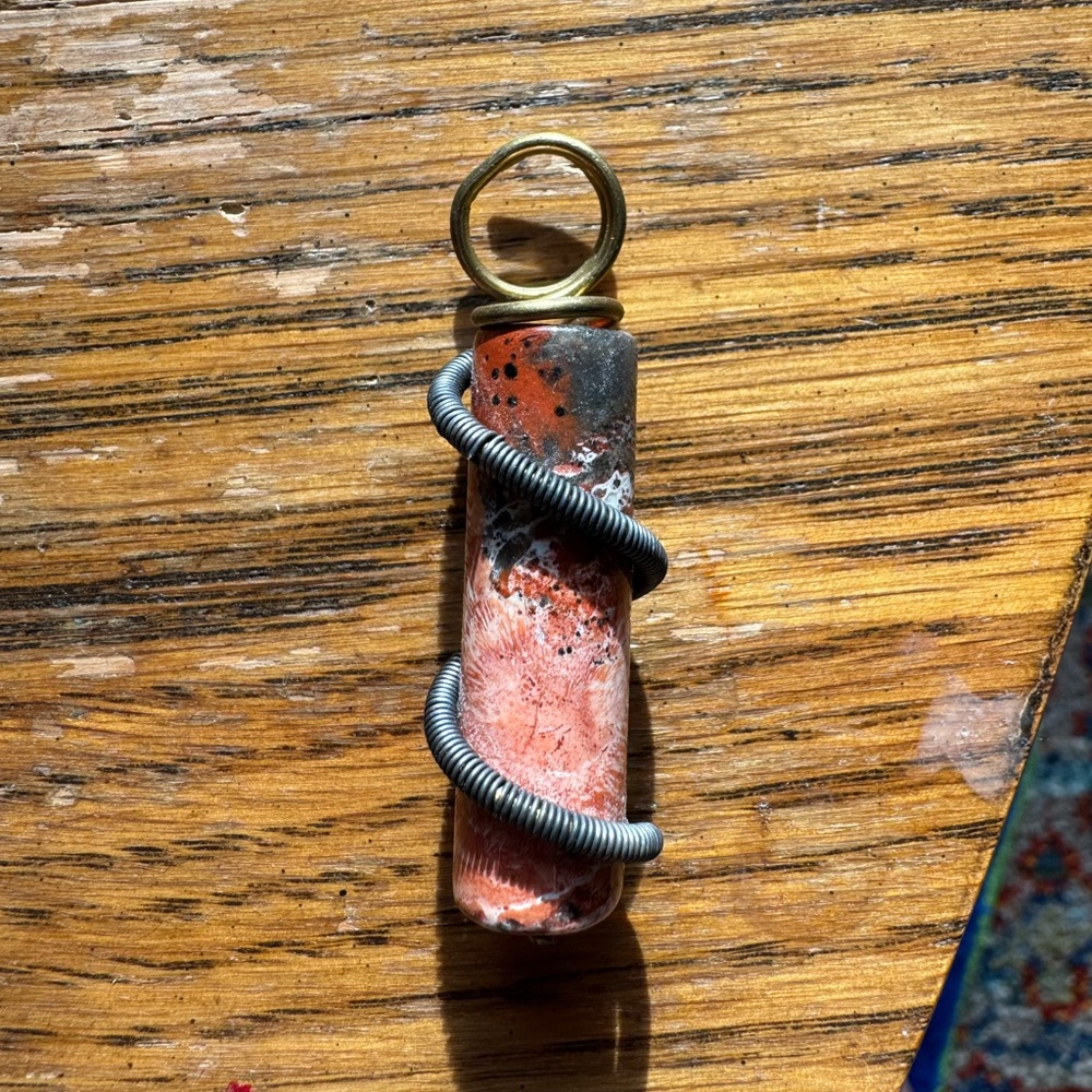 Wire wrapped stone